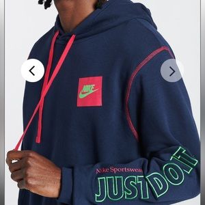 Men’s Nike pullover fleece hoodie size small